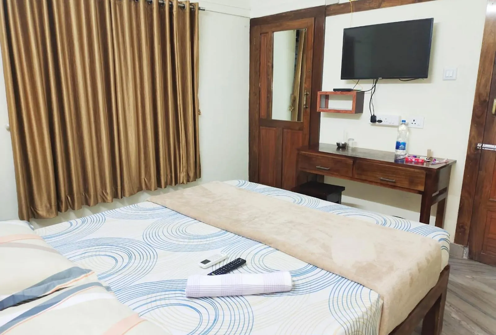 Nirappil Tourist Home Thiruvananthapuram