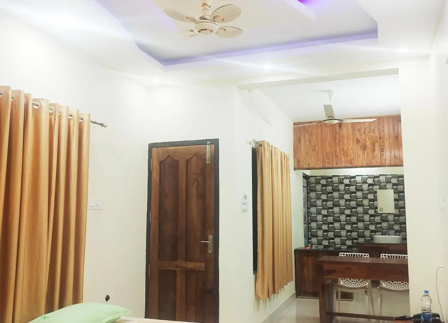 Hotel Nirappil Tourist Home Thiruvananthapuram India