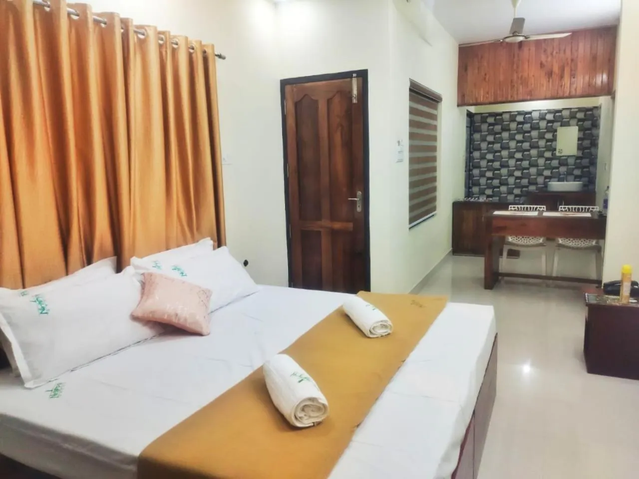 Hotel Nirappil Tourist Home Thiruvananthapuram