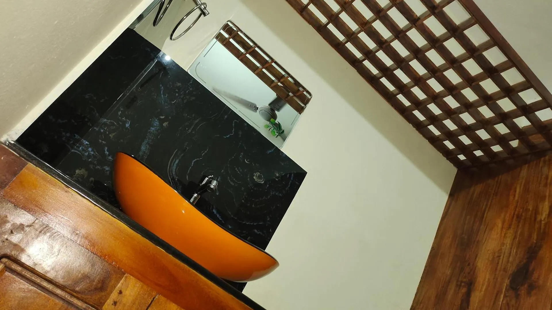 Nirappil Tourist Home Thiruvananthapuram Hotel